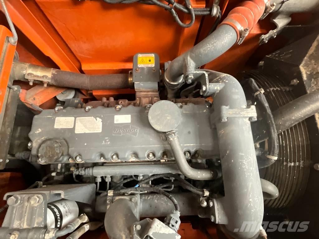 Doosan DX 235 LCR Telakaivukoneet