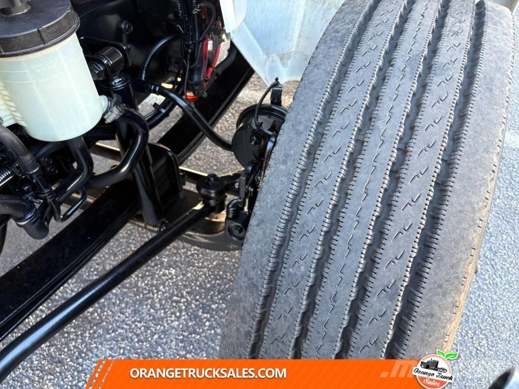 International MV607 Umpikorikuorma-autot