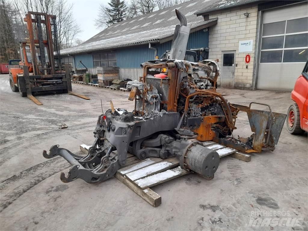 Valtra S374 Traktorit