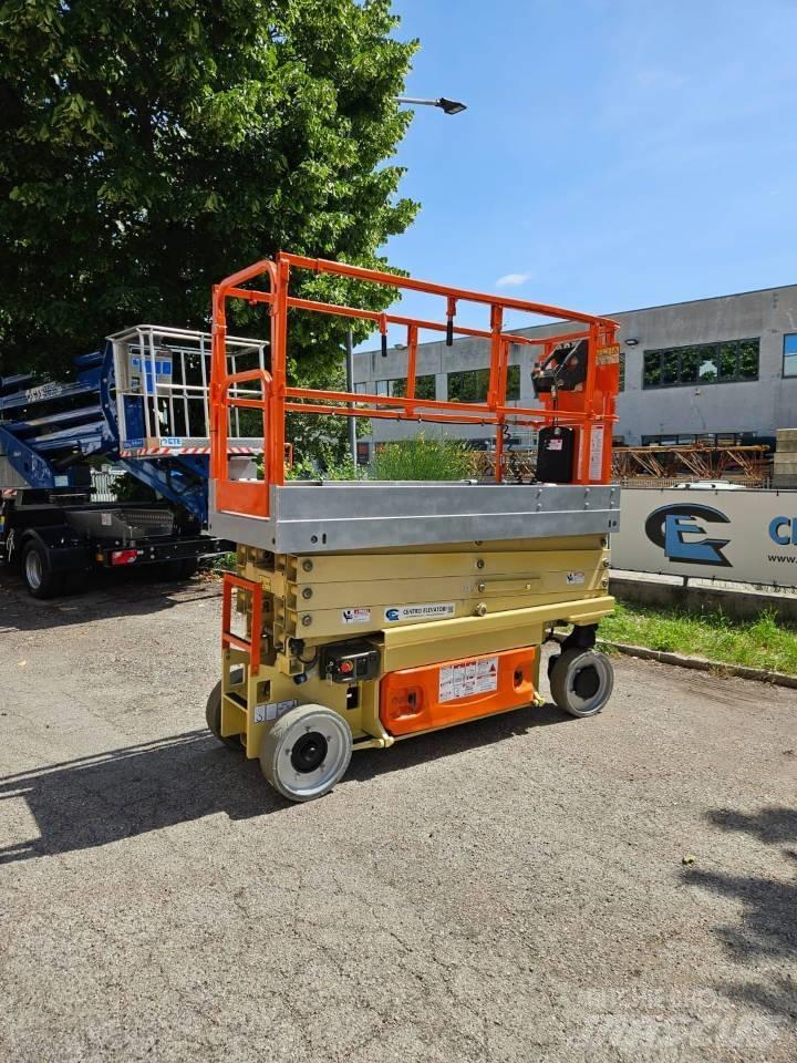 JLG 2630 ES Saksilavat