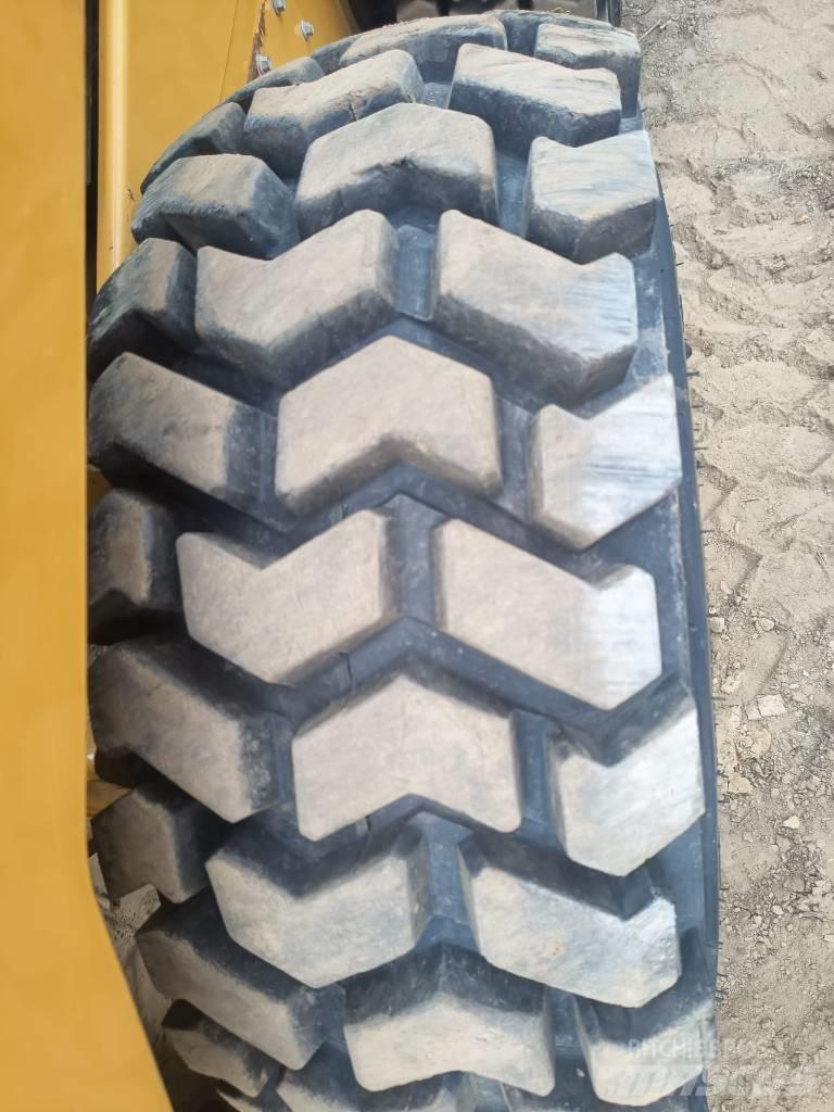 CAT 262 D XPS Liukuohjatut kuormaajat