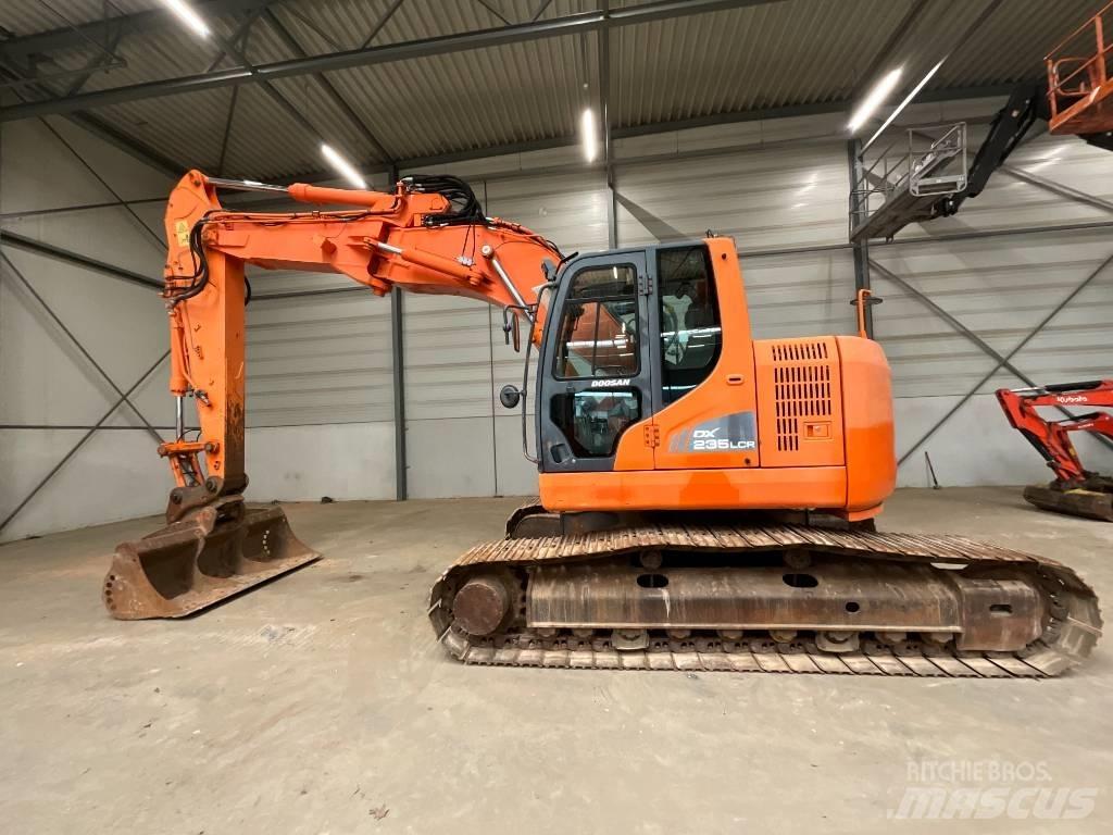 Doosan DX 235 LCR Telakaivukoneet