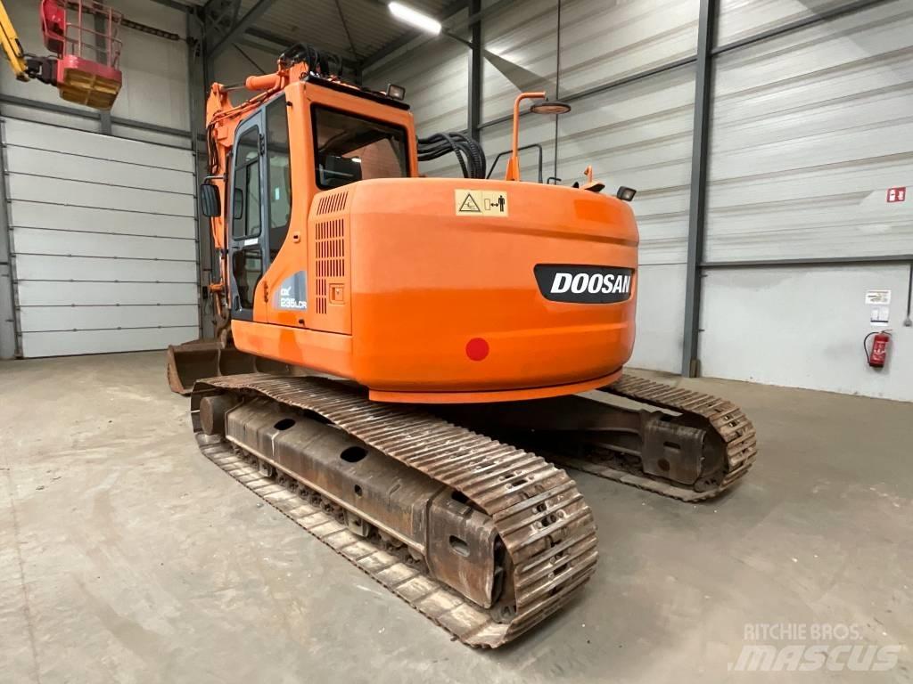 Doosan DX 235 LCR Telakaivukoneet