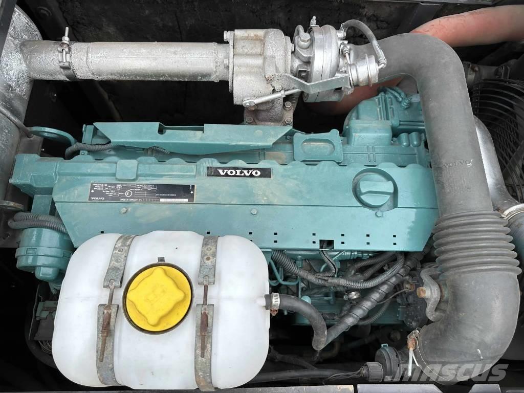 Volvo EC210D Telakaivukoneet