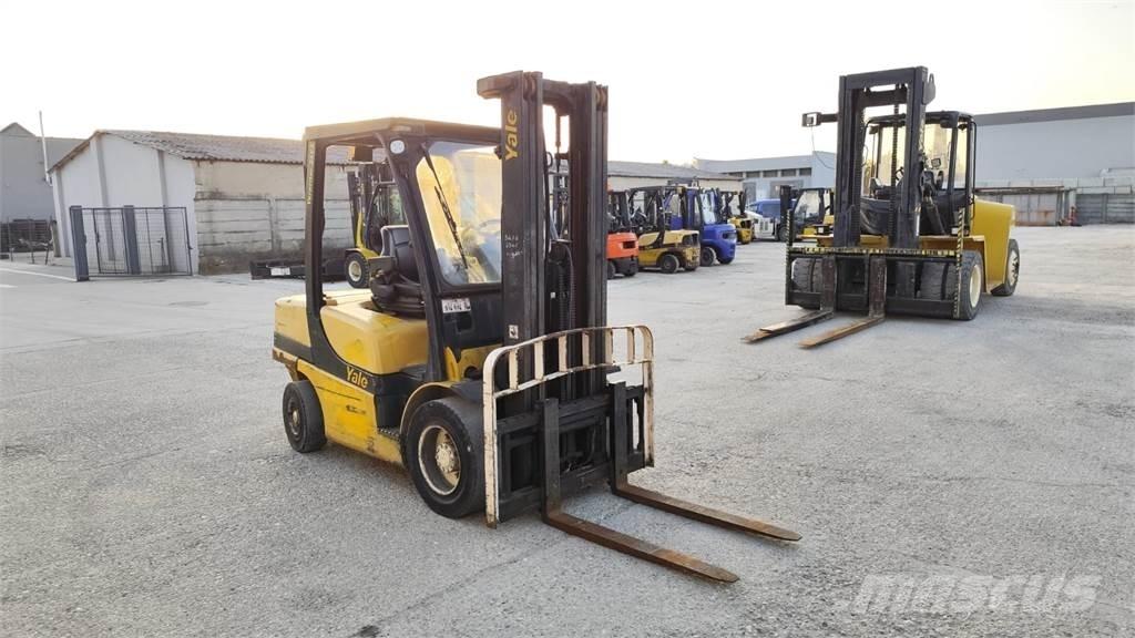 Yale GDP35VX Dieseltrukit
