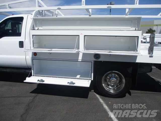 Ford F 550 SD Tienhoitoautot