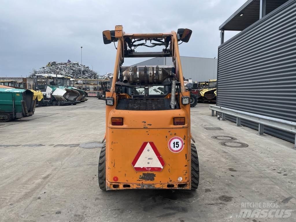 CAT 226B Juontokoneet