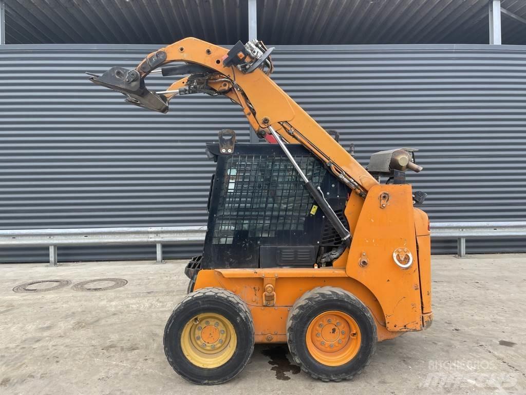 CAT 226B Juontokoneet