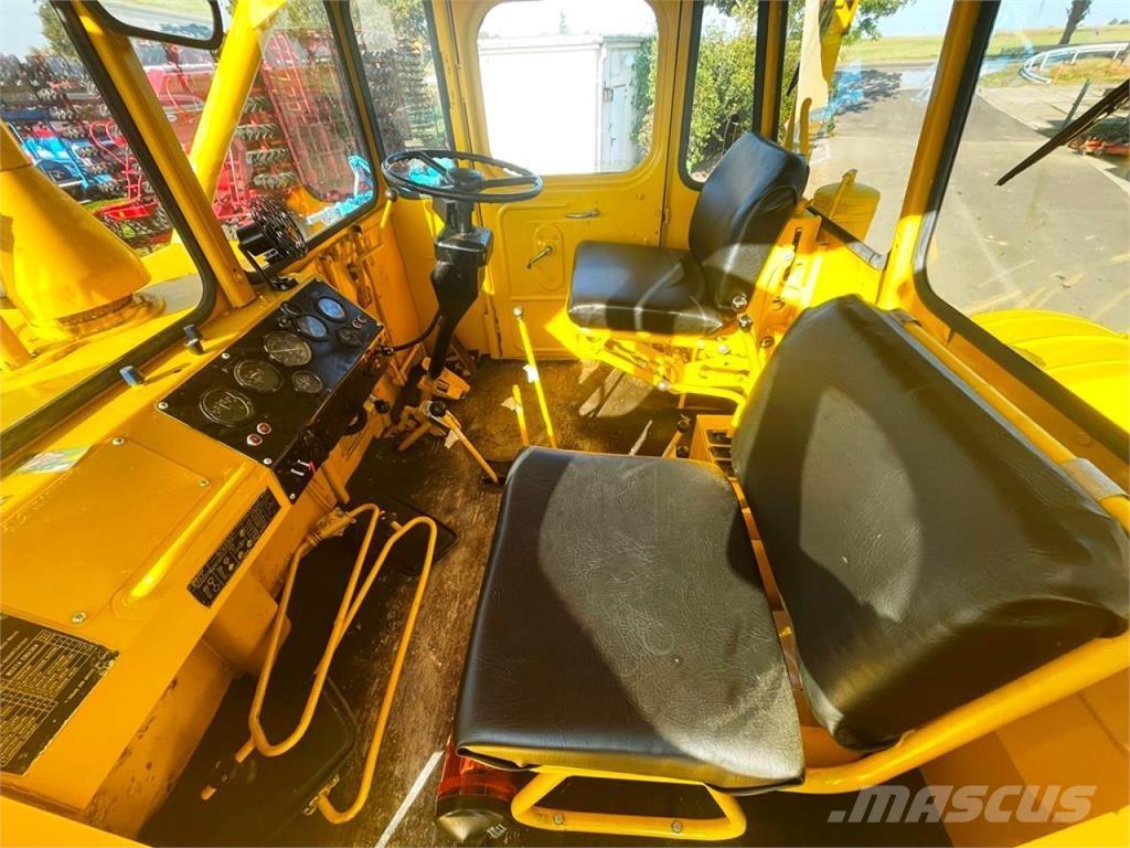 Kirovets K700A V8 Traktorit