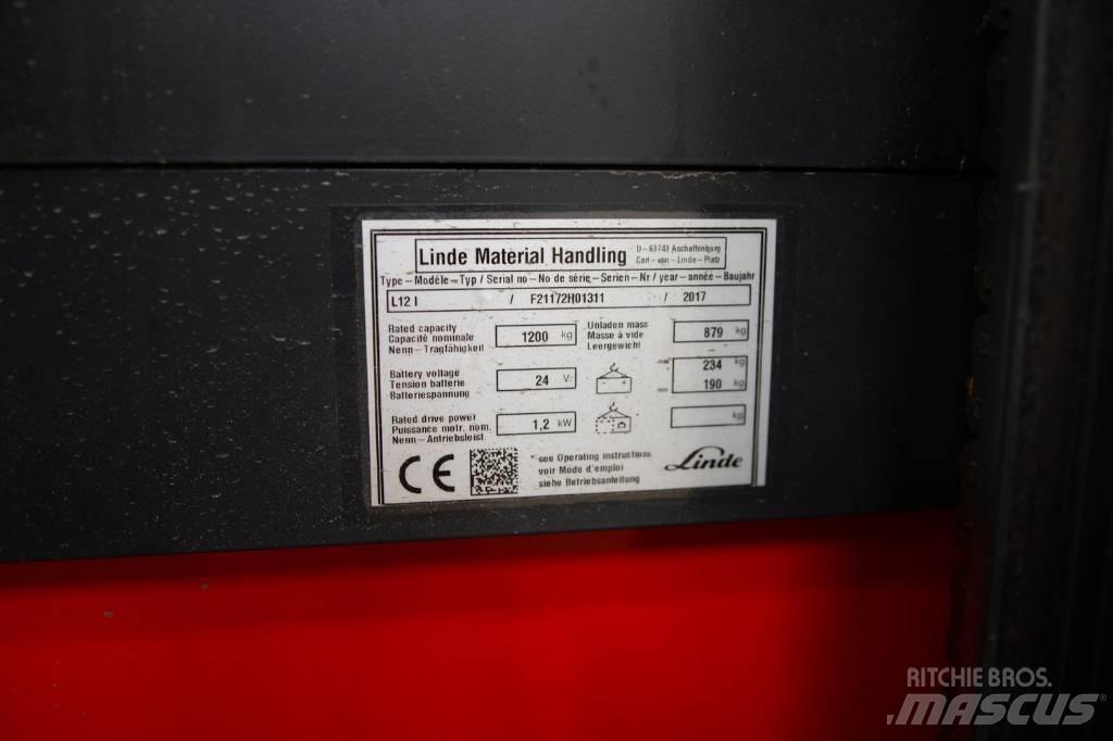 Linde L 12 Käyden ajettavat pinoamistrukit