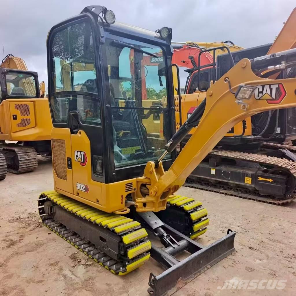 CAT 302 Minikaivukoneet < 7t
