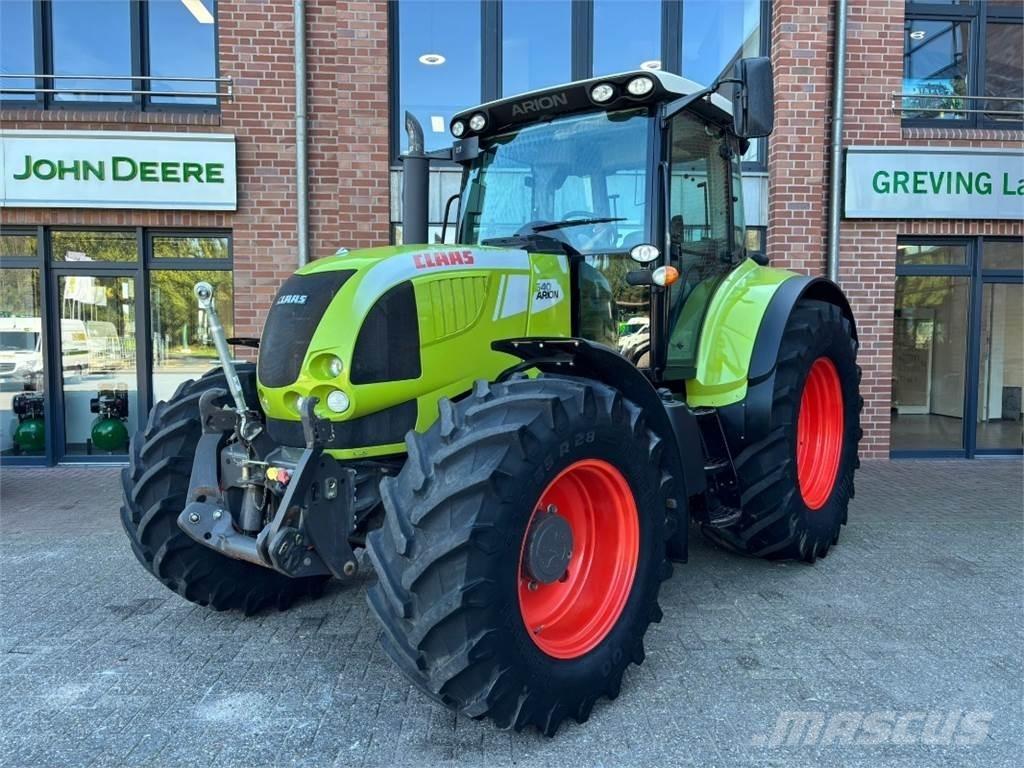 CLAAS Arion 640 Traktorit