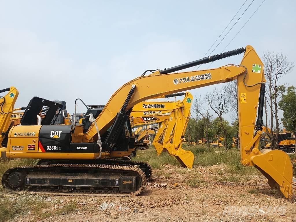 CAT 323D2 Telakaivukoneet