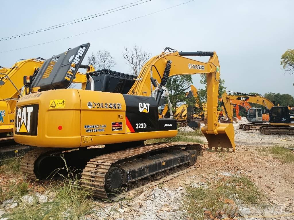 CAT 323D2 Telakaivukoneet