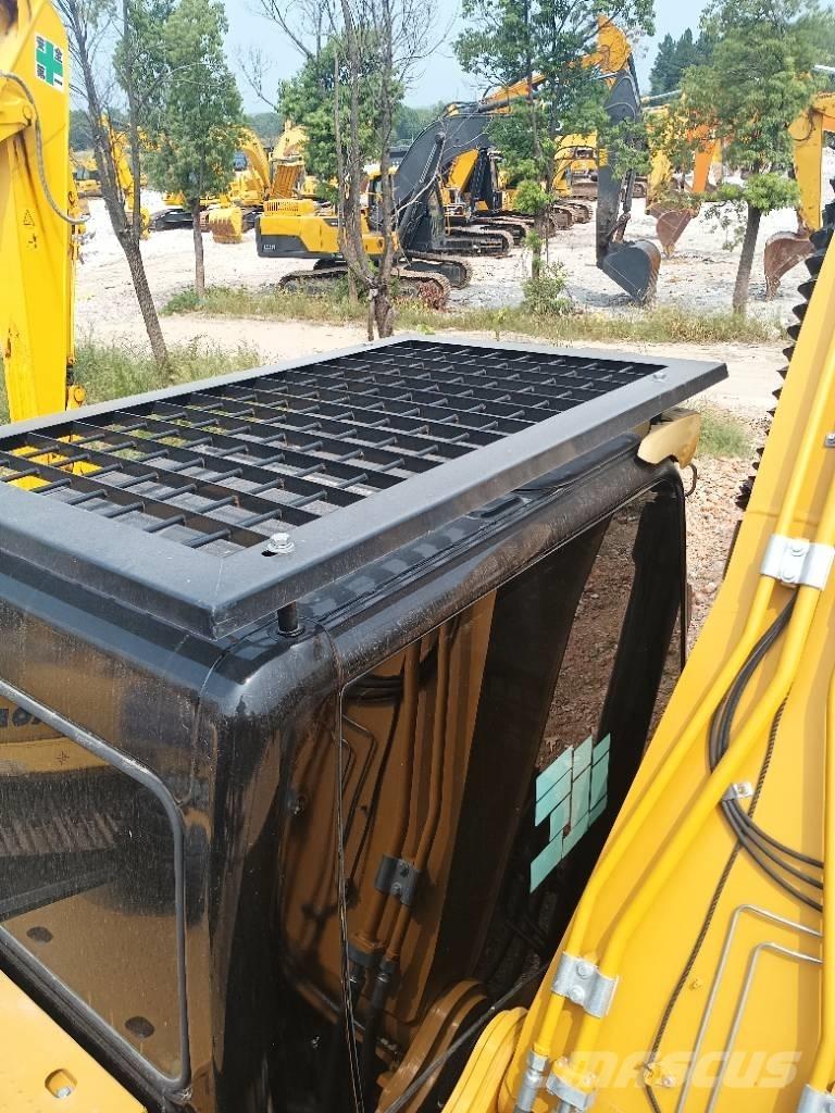 CAT 323D2 Telakaivukoneet