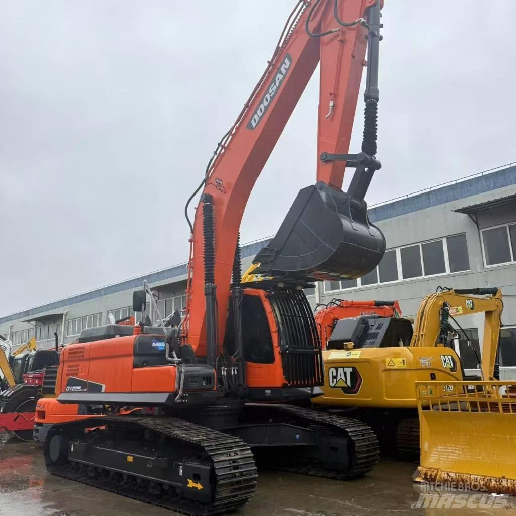 Doosan DX225LC-9C Midikaivukoneet 7t - 12t