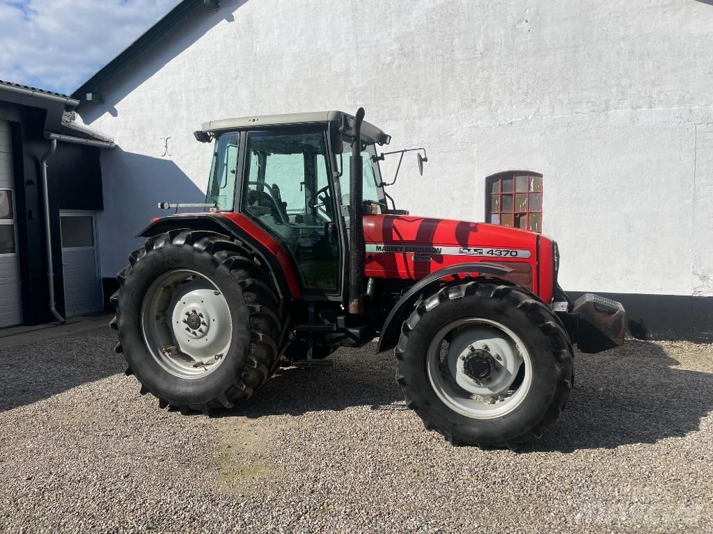 Massey Ferguson 4370 Traktorit