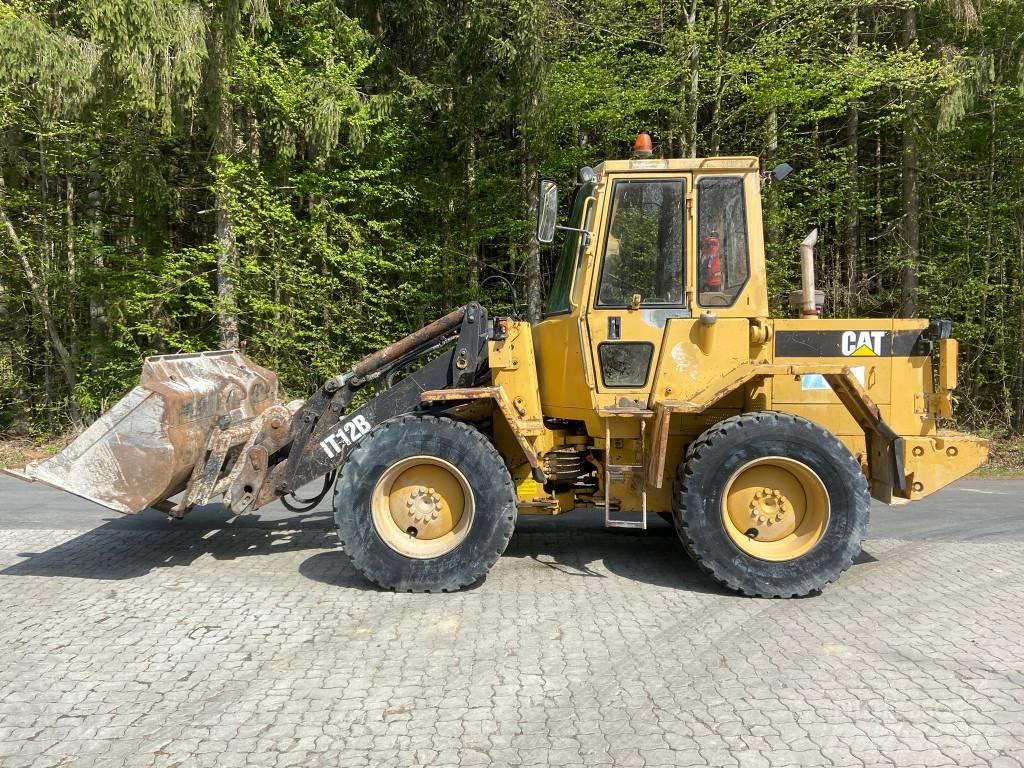 CAT IT 12 B Pyöräkuormaajat