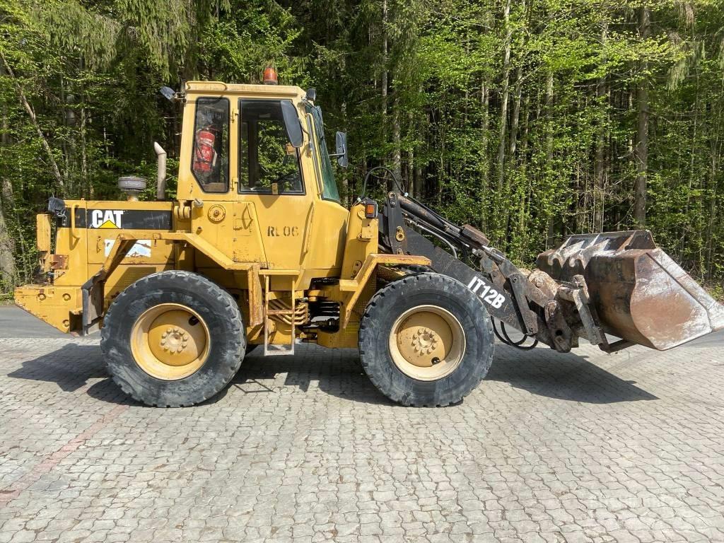 CAT IT 12 B Pyöräkuormaajat