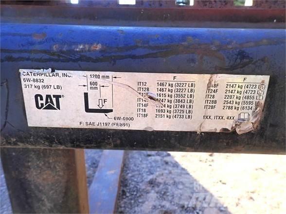 CAT 6W8832 Haarukat