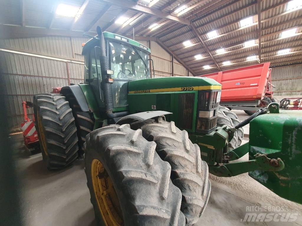 John Deere 7710 Traktorit