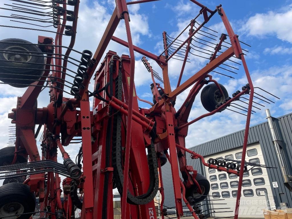 Kuhn GA 15021 Pöyhimet ja haravat