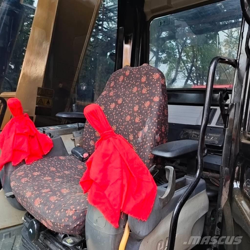 CAT 307 D Midikaivukoneet 7t - 12t
