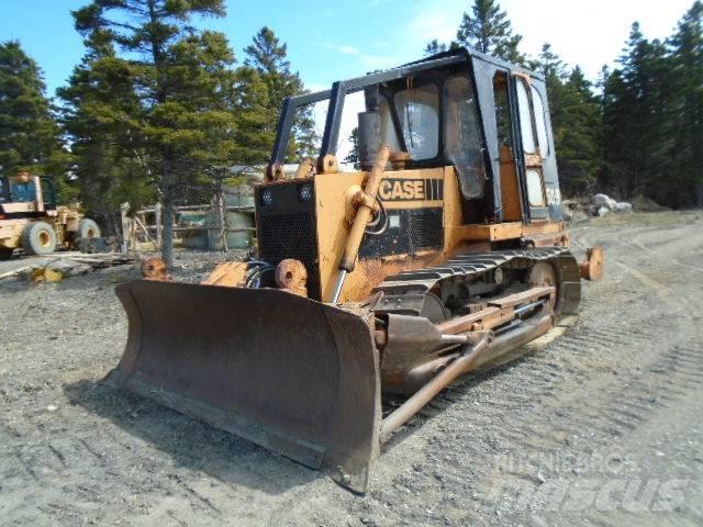 CASE 1150 B Telakuormaajat