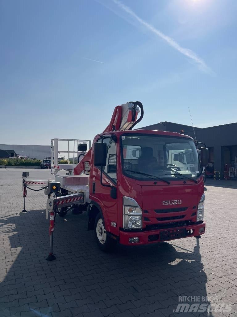Multitel MT 204 Nostolava-autot