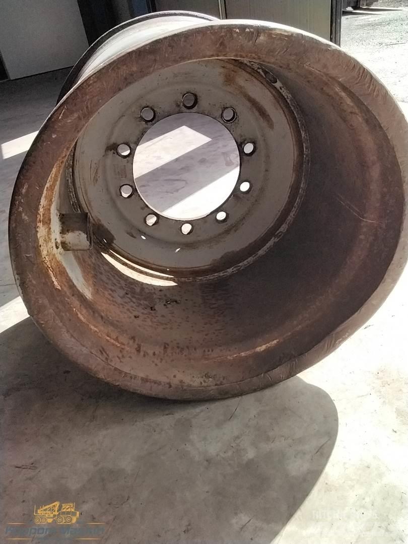 Valmet 890 24x26,5 Renkaat ja vanteet