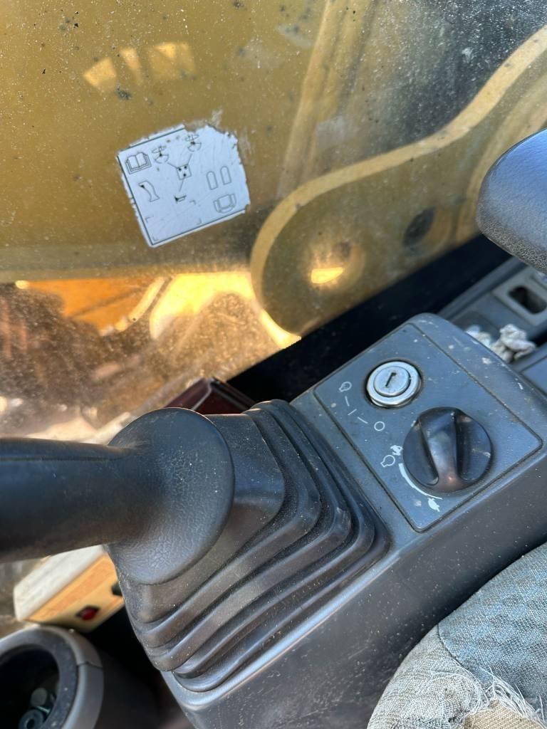 CAT 325DL Telakaivukoneet