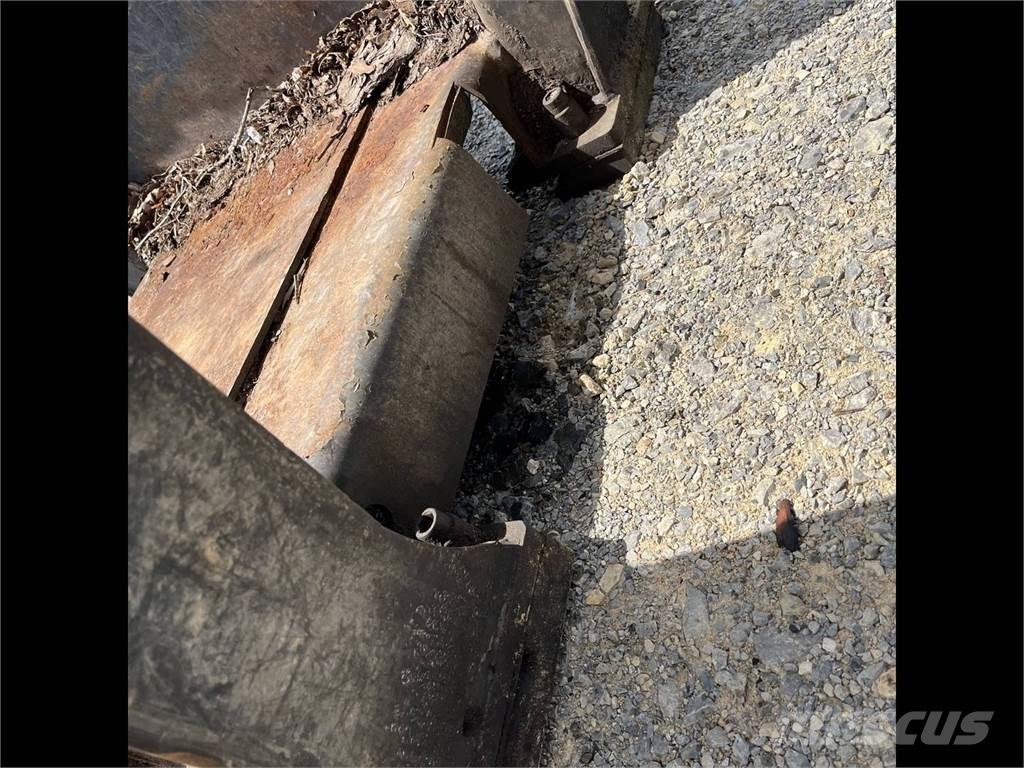 John Deere 1510E Muut