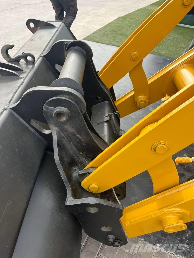 CAT 432 E Kaivurikuormaajat