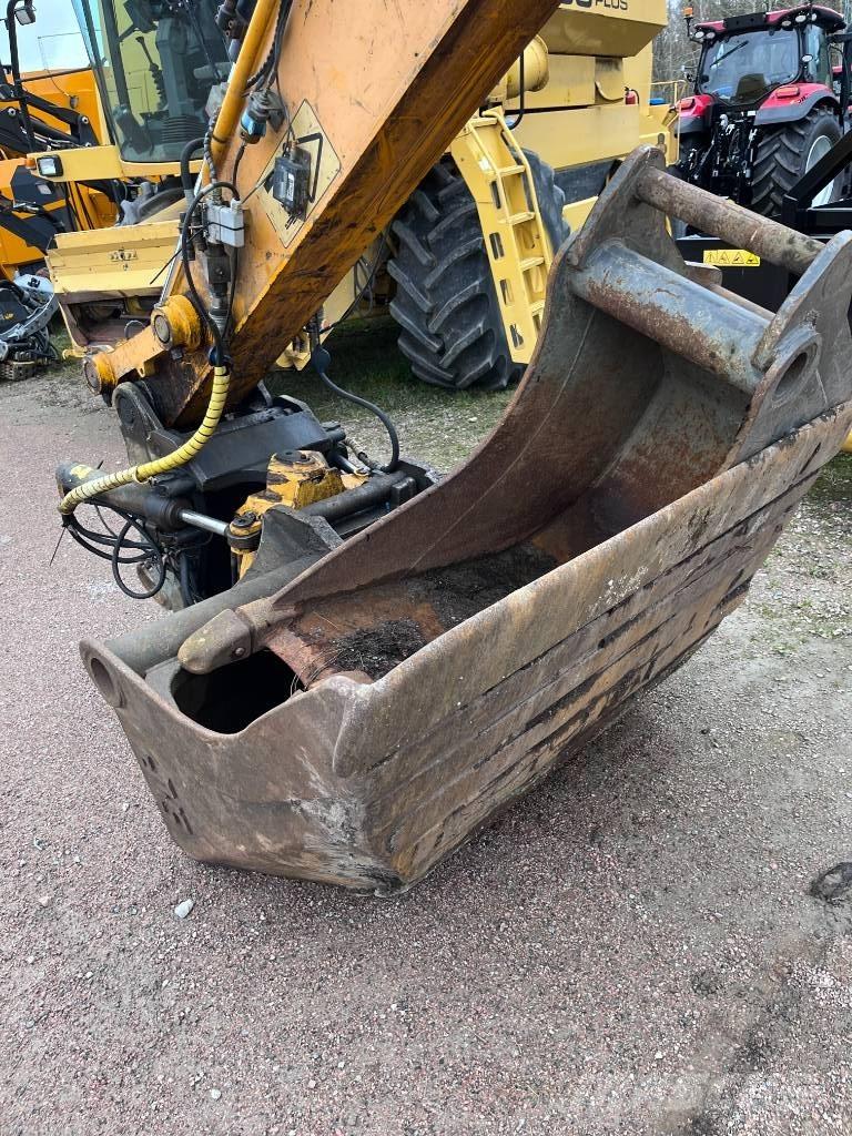 JCB 220LC Engcon RT Telakaivukoneet