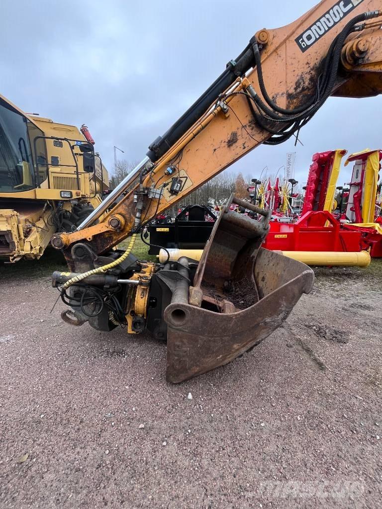 JCB 220LC Engcon RT Telakaivukoneet
