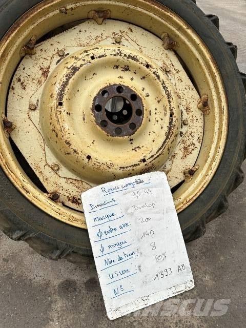 Dunlop 9.5R44 Renkaat ja vanteet
