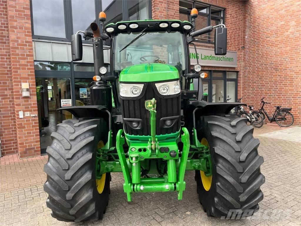 John Deere 6215R Traktorit