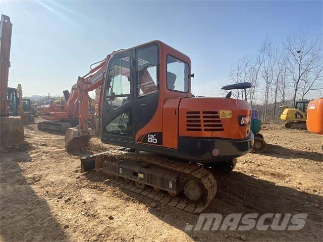 Doosan DX80 Midikaivukoneet 7t - 12t