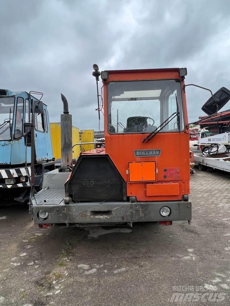 Bollnäs BT25T Terminaalitraktorit