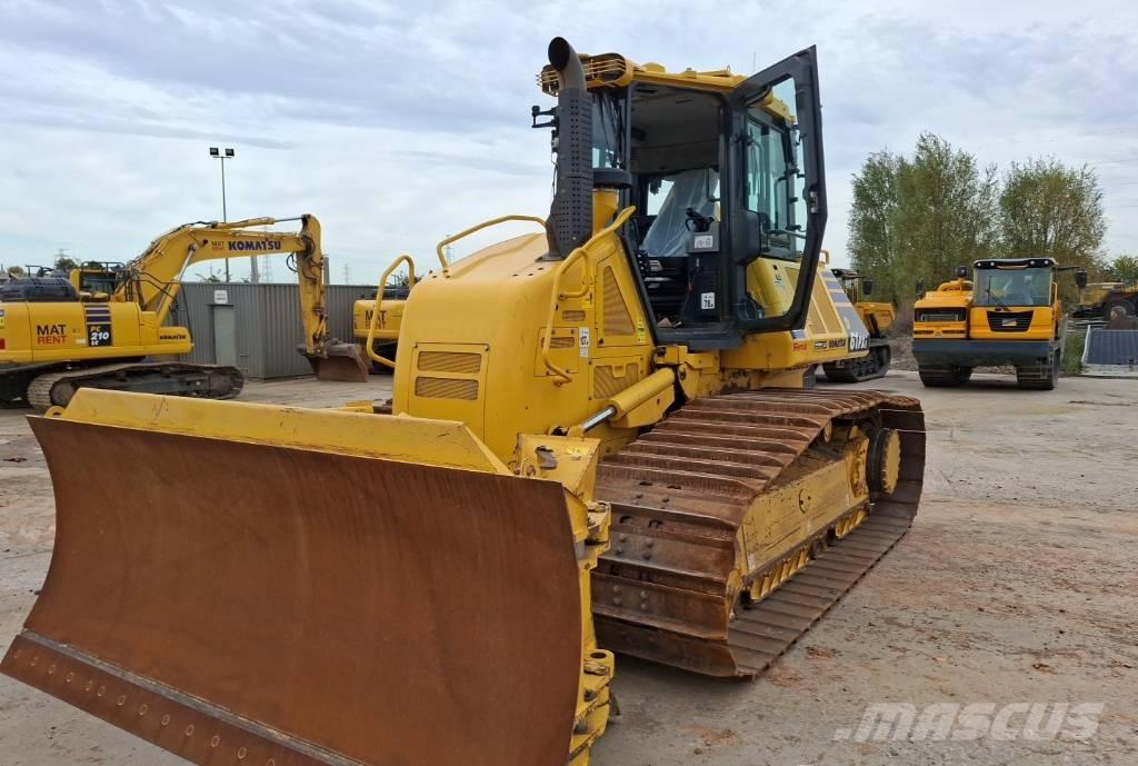 Komatsu D61PXI-24E0 Telaketjupuskutraktorit