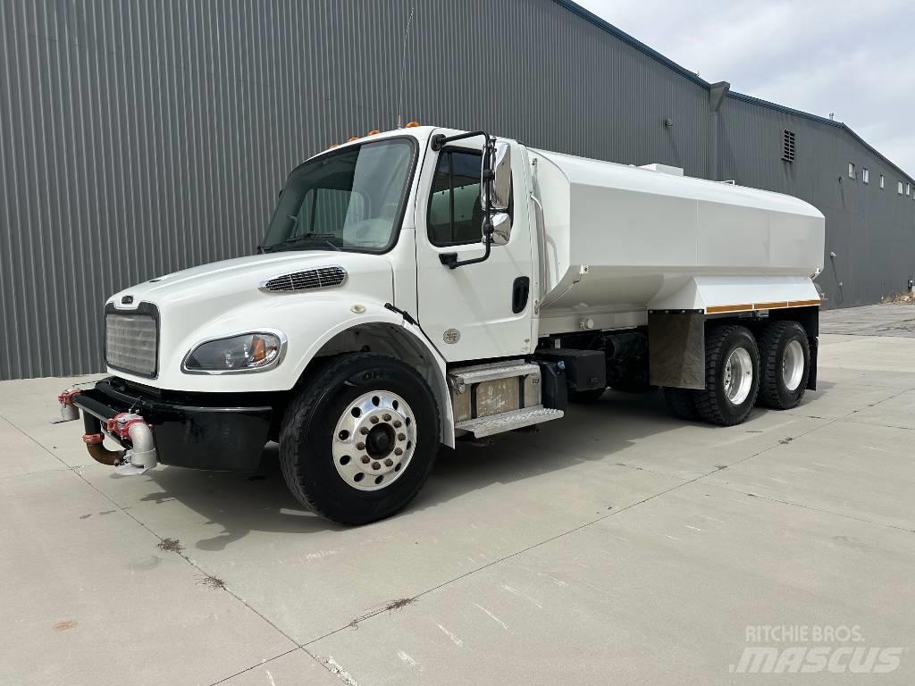 Freightliner M2 Vesisäiliöautot