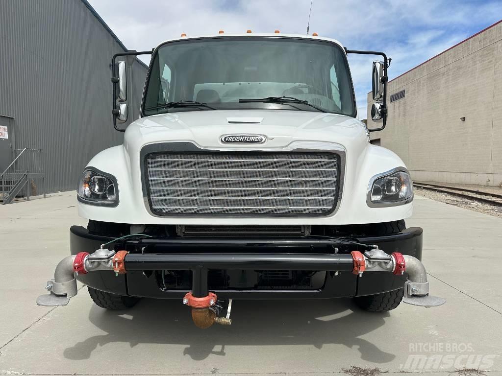 Freightliner M2 Vesisäiliöautot