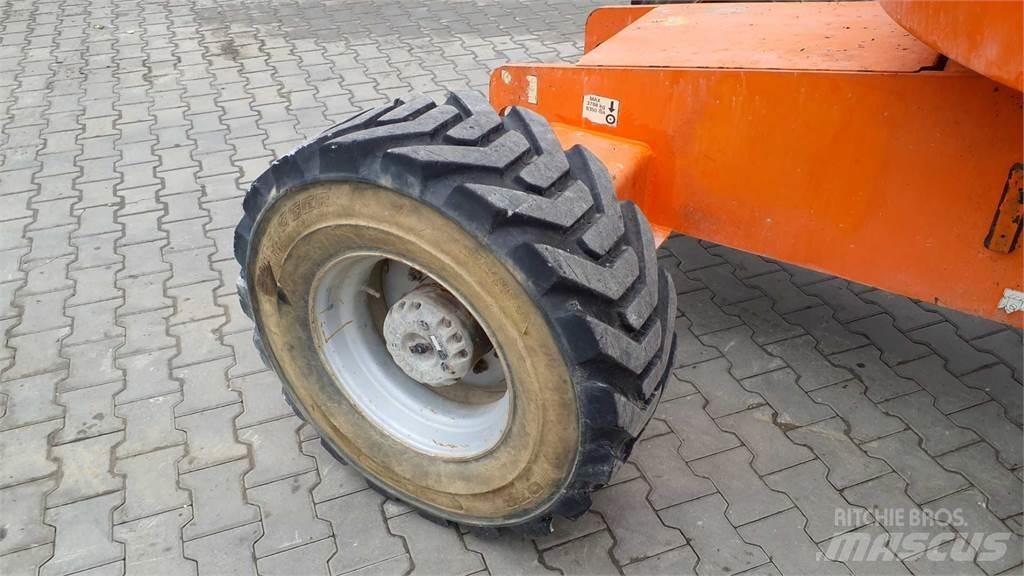 JLG 460SJG Teleskooppipuominostimet