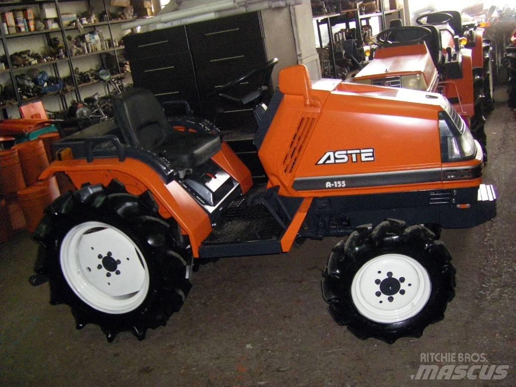 Kubota ASTE A-155 Traktorit