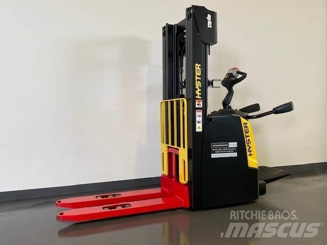 Hyster S1.6S IL Käyden ajettavat pinoamistrukit