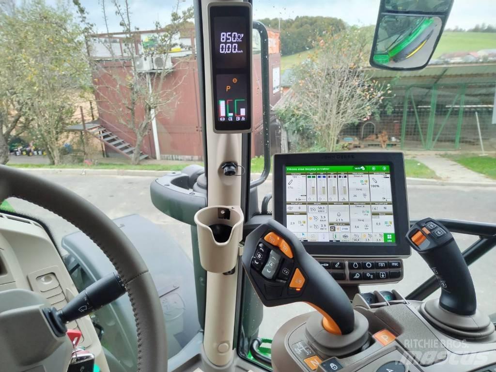 John Deere 6R 130 Traktorit