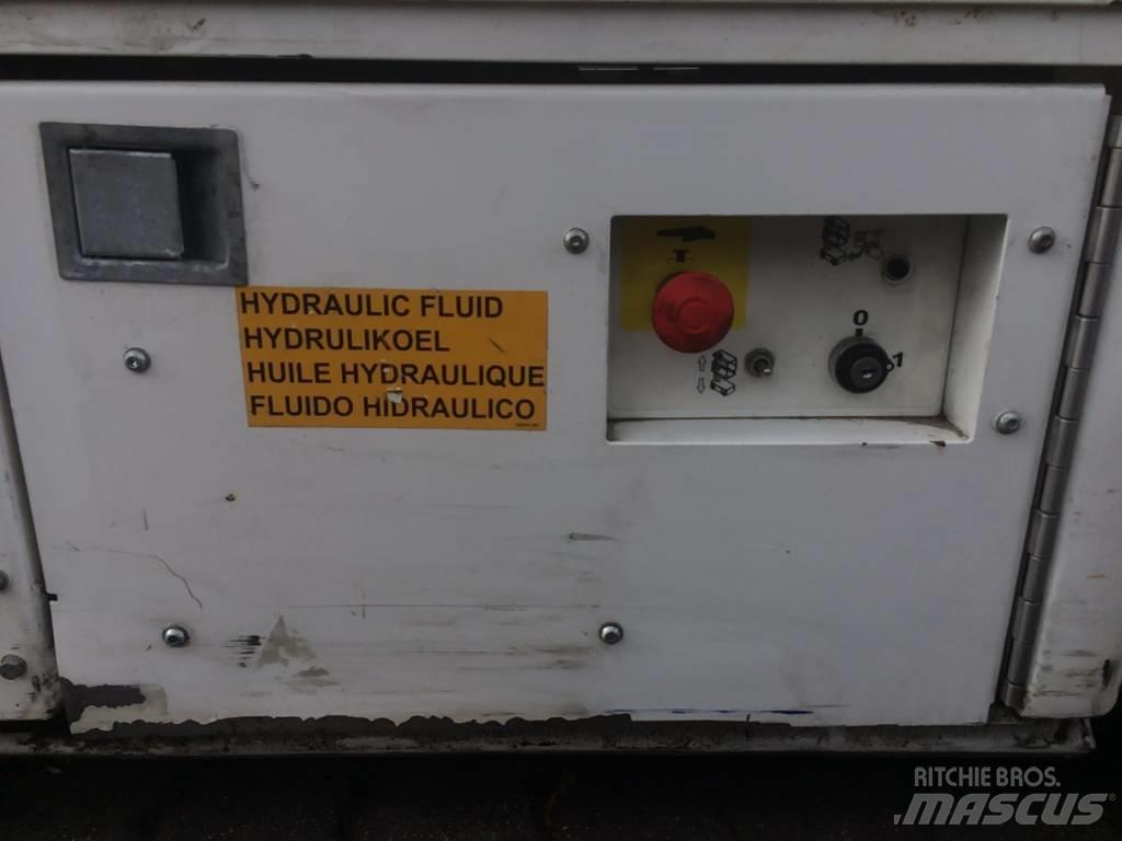 UpRight TM 12   V-2748 Henkilönostimet ja nostolaitteet
