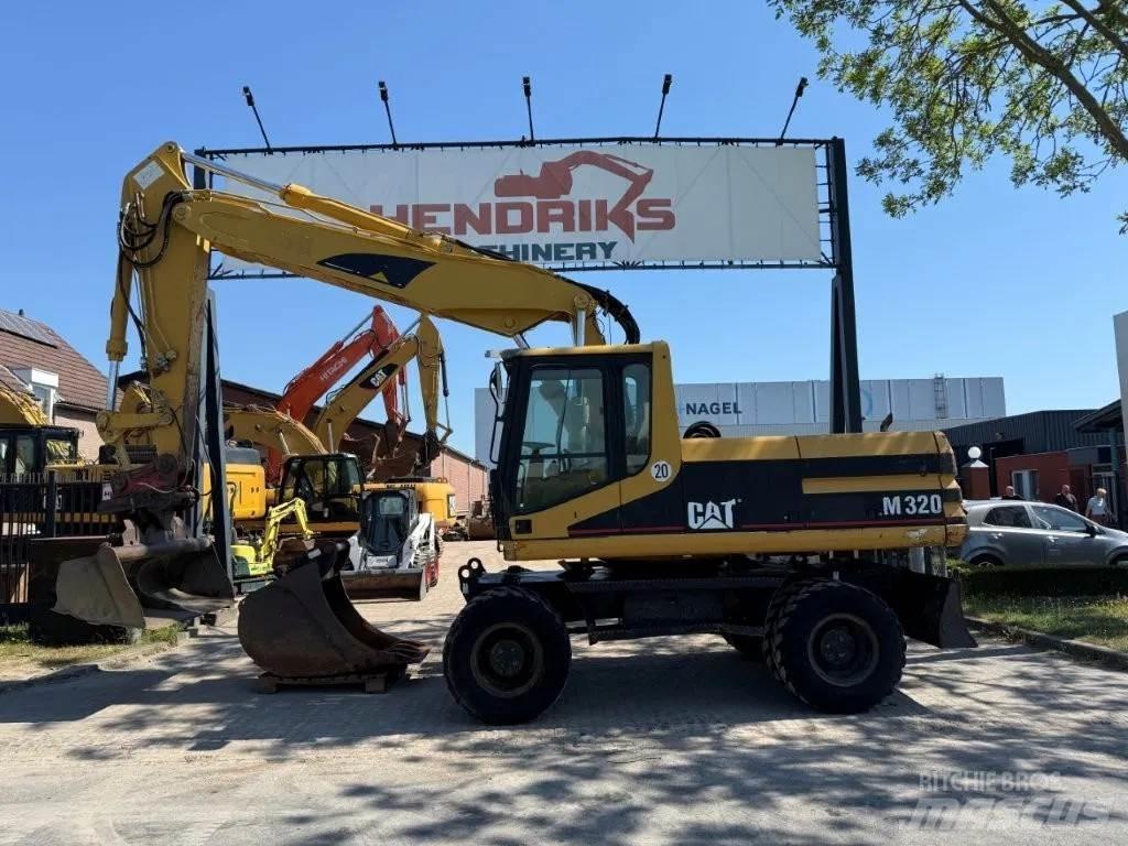 CAT M320 2001 Pyöräkaivukoneet