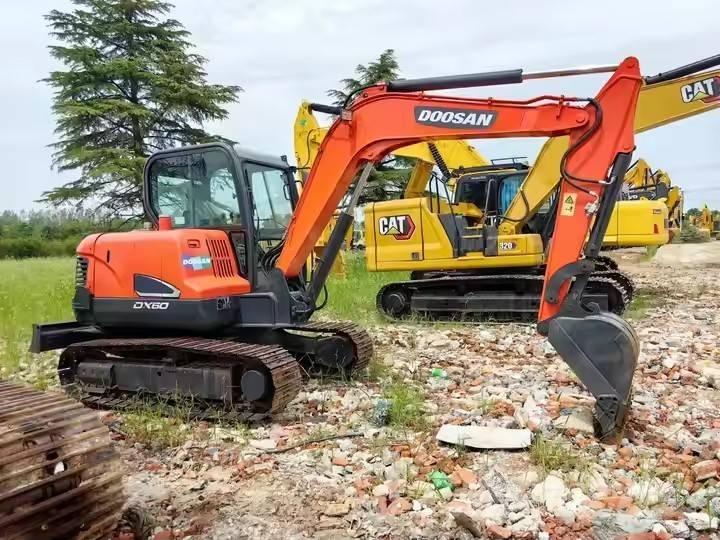 Doosan DX 60 Telakaivukoneet