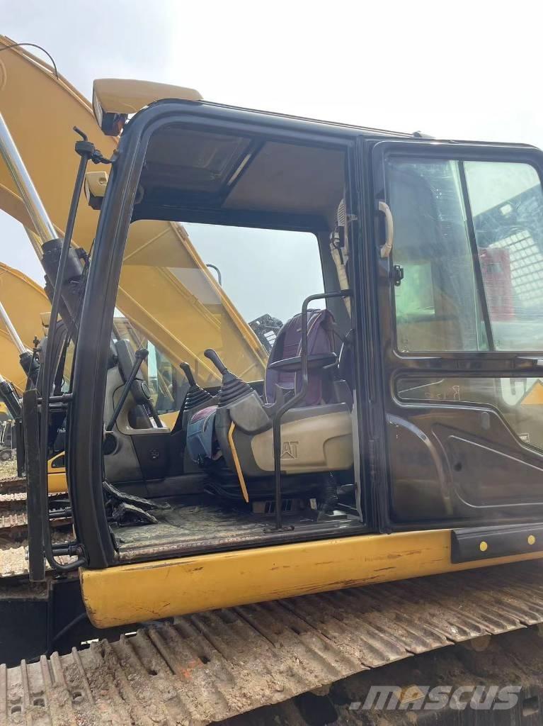 CAT 320d Telakaivukoneet